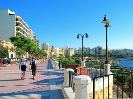 Contemporary 3Br Retreat In Prime Sliema Lägenhet Exteriör bild